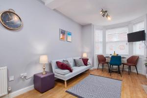 Delven House- Serviced Apartments