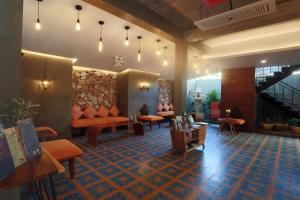 Central Corner Suite