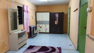 HOMESTAY AINNUR SEMARAK