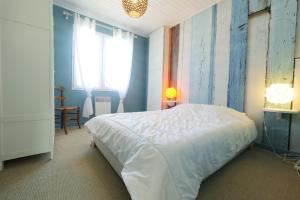 Maisons de vacances Maison pour 10 avec jardin pres de la mer : photos des chambres