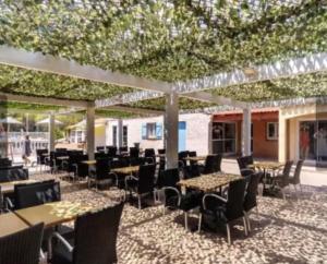 Villages vacances Bungalow de luxe de 60m2 dans camping 5 etoiles : photos des chambres