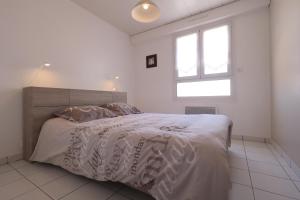 Un appartement sur la marina de St-Gilles