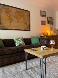 Los Nietos Apartment