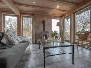 traumHaff Küstenchalets - einzigartige Chalets an der Ostsee. Ganz aus Lärchenholz mit Kamin und Sauna