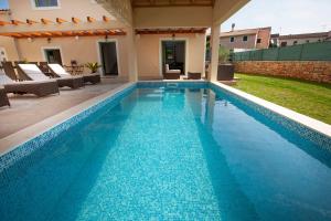Villa Daniela mit Pool in Bale, bei Rovinj für 4-6 Personen