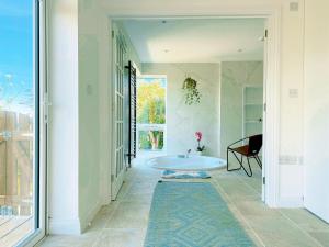 Shan Mu Inn Deluxe Hot-tub seaview apartment - 4hvězdičkové hotely ve městě Newlyn