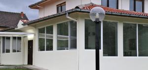 Vilas Ambasador Bratin Dol