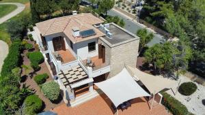 4 bedroom Villa Kellia with private pool, Aphrodite Hills Resort