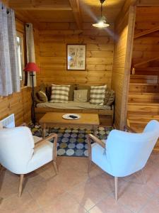 Chalets Chalet de 3 chambres avec piscine partagee sauna et terrasse a Le Devoluy : photos des chambres