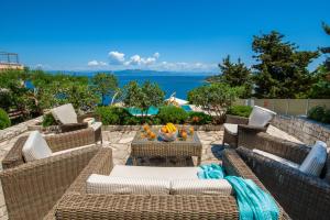 Villa Terra del Nonno with Sea Views & Pool