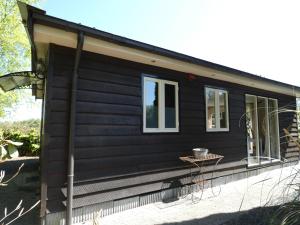 Midden in de natuur, een ruim chalet aan de rand van het bos, nr 30