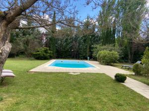 Maisons de vacances Mas de charme Jas de Berrias piscine proche Les Vans Ruoms Gorges Ardeche : photos des chambres