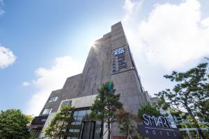 Smart Hotel Geumjeong