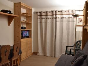 Charmant 2 pièces avec balcon, proche pistes et navette - Méribel, animaux acceptés, wifi inclus - FR-1-180-77