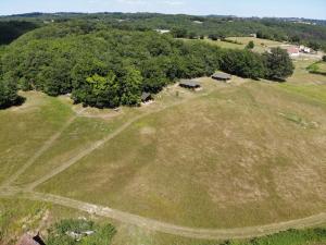 Tentes de luxe Safari tent lodges with a beautiful view at Lot Sous Toile : photos des chambres