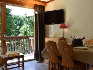 Appartement 3 pièces, piscine, skis aux pieds, centre de Méribel - FR-1-180-136