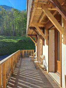 Appart'hotels Auberge du Glandon : Appartement avec Balcon