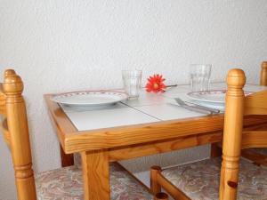 Appartements Studio a Gruissan, 2 couchages, piscine, proche plage et commerces - FR-1-229-106 : photos des chambres
