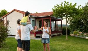 Campings Domaine Chalets Larlapean : photos des chambres