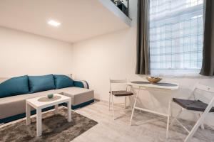 Artistic Home Apartment