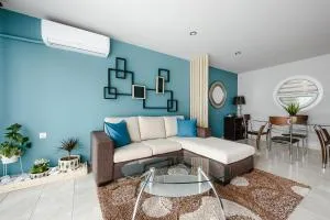 Le Petit Jardin - Álli Meriá