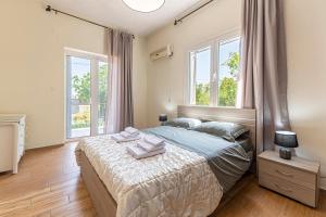 Doukas House Cottage with vineyard, Artemis