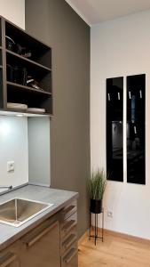 H-85 SUITES - BRIGHT Collection
