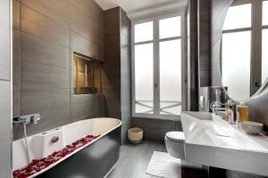 Chalets Villa - Chalet Clermont-Tonnerre avec piscine en centre-ville : photos des chambres