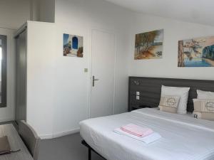 Hotels Logis Hotel Restaurant Vuillot : photos des chambres