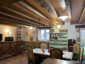 Maisons de vacances Gite Noyant-d'Allier, 4 pieces, 9 personnes - FR-1-489-225 : photos des chambres