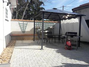 Studio à la campagne avec piscine partagée et jardin - FR-1-489-230