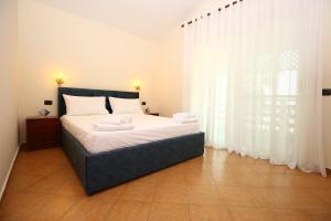 Triple Room with Balcony room in Hotel Venezia