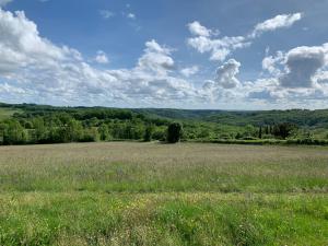 Tentes de luxe Safari tent lodges with a beautiful view at Lot Sous Toile : photos des chambres