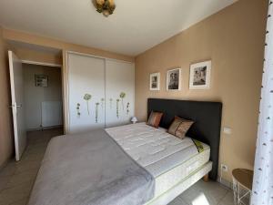 Charmant T2 à Cambo-les-Bains : Terrasse, Parking, Internet - FR-1-495-76