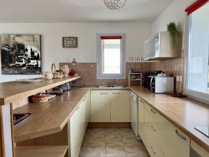 Appartements Appartement T2 confortable a Cambo-les-Bains avec terrasse et parking proche centre et thermes - FR-1-495-58 : photos des chambres