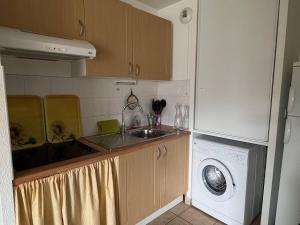 Cambo T2 avec terrasse sud et piscine - FR-1-495-59