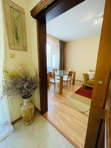 Lovely apartment by the Sea Garden