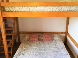 Chalets Chalet La Joue du Loup, 3 pieces, 7 personnes - FR-1-504-70 : photos des chambres