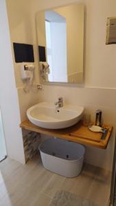 Flamingo Guest House- Rooms