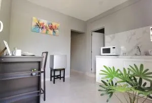 8th Street Suites - Banco Playa