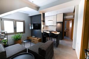 Eumorphia Studios & Apartments