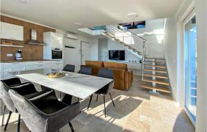 Nice Apartment In Sibenik With Kitchen