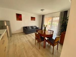 Apartment MIRNA