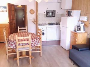 Studio Les Deux Alpes, 1 pièce, 6 personnes - FR-1-516-38