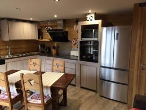 Charmant T2 avec terrasse ensoleillée, proche navette, animaux admis, parking - FR-1-467-32