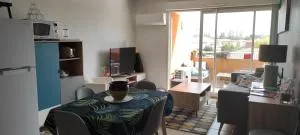 Appartement avec grande terrasse à 15 mn de la mer - Saint-Estève