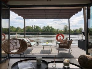 SeineHouse - Maison flottante (HouseBoat) - Séjour magique sur leau