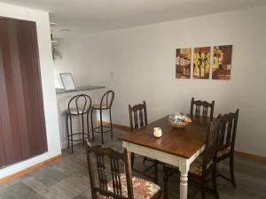 Casa Limon, en complejo residencial con Cochera