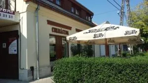 Hanna Szobái - 陶尔曹尔