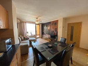 Supreme Danieli Holiday Apartment by the sea